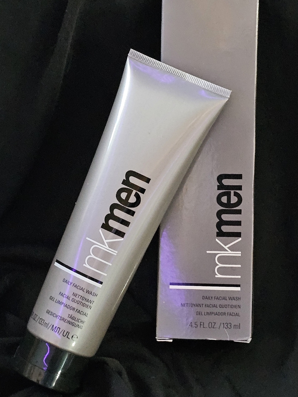 Mary KayvDaily Facial Wash - Silver